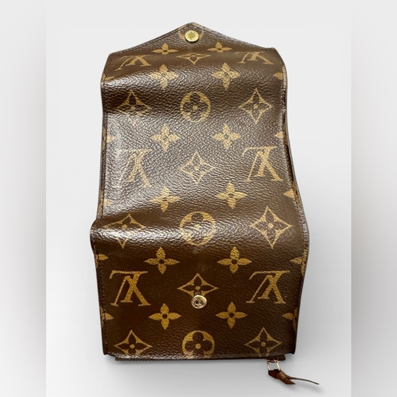 LOUIS VUITTON 2019 Monogram Victorine Wallet - Picture 10 of 16
